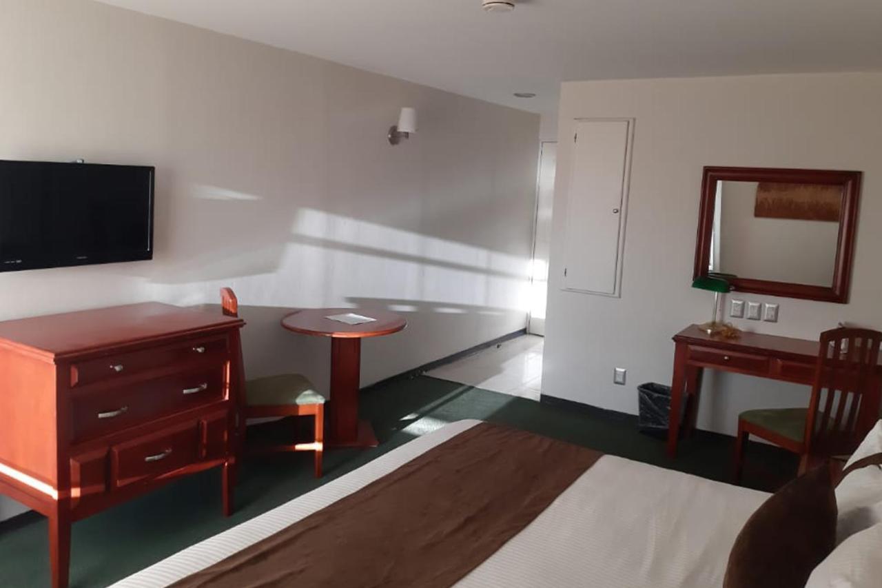 Hotel Mision León Zewnętrze zdjęcie