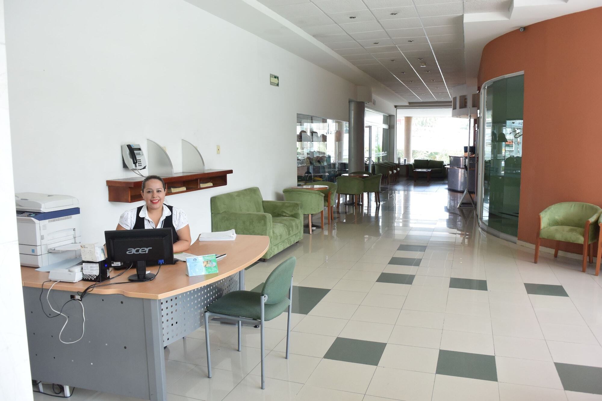 Hotel Mision León Zewnętrze zdjęcie